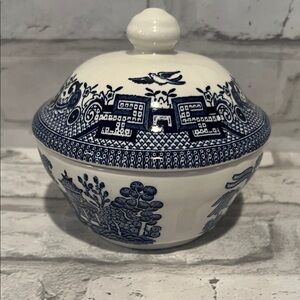 Churchill England Blue and White Ceramic sugars Bowl with Lid vintage